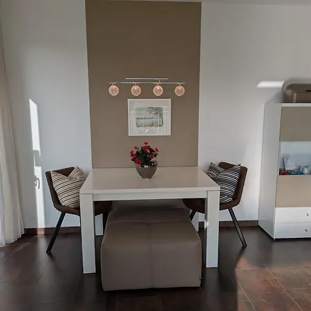 Schicke Am Golfplatz Бад-Беллинген